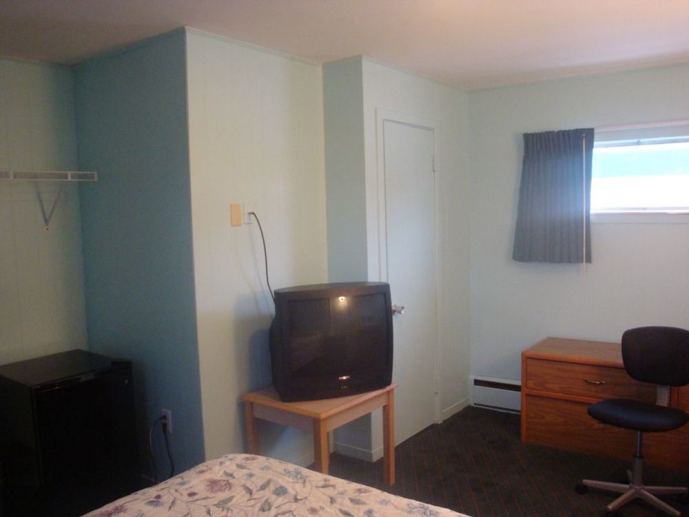 Currys Motel By Oyo Saginaw Mi Ruang foto